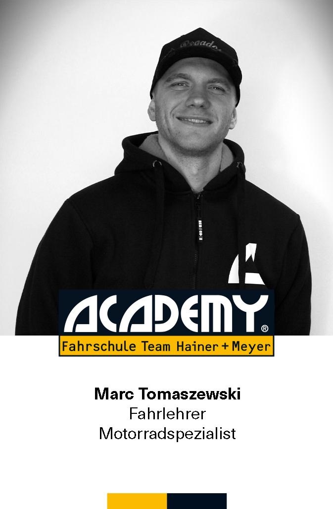 ACADEMY Fahrschule - de.academy.fahrschulen.model.instructor.Instructor@11711